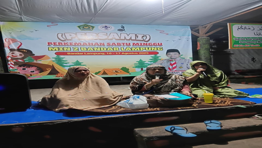 Dingin Pagi Diselimuti Doa, Peserta Persami MIN 2 Bandar Lampung Khusyu’ dalam Shalat Subuh Berjamaah