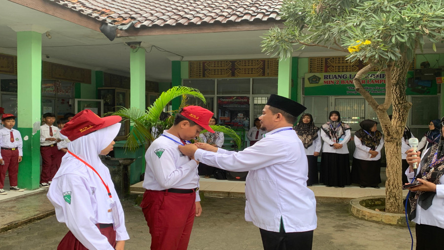 111 Siswa Kelas 6 MIN 2 Bandar Lampung Jalani Hari Pertama Ujian Madrasah dengan Khidmat