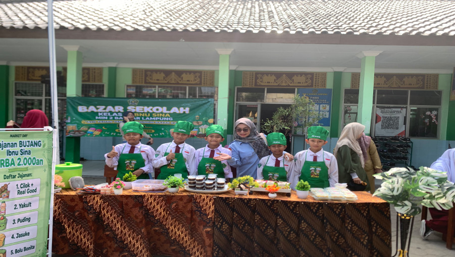 Tumbuhkan Jiwa Entrepreneur sejak Dini, Siswa Kelas 5 Ibnu Sina MIN 2 Bandar Lampung Sukses Gelar Market Day