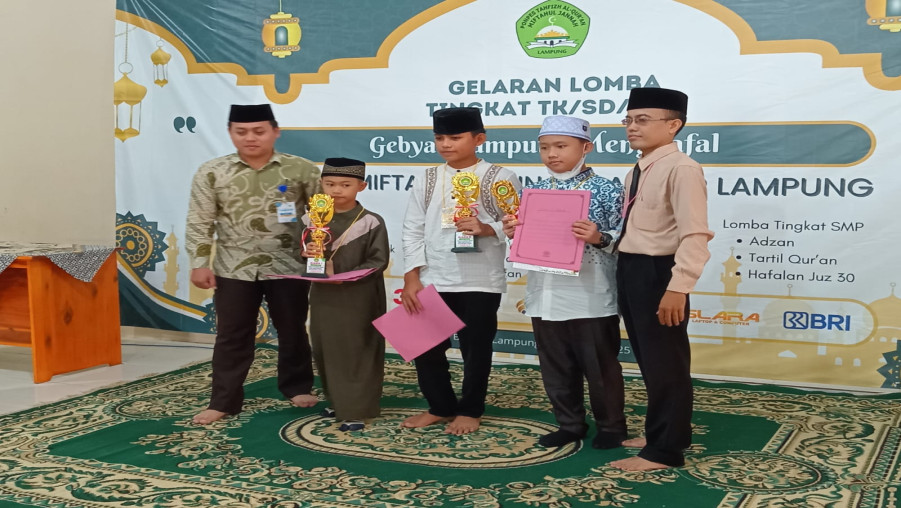 Siswa MIN 2 Bandar Lampung, Abdurrafi Azzam, Raih Juara 1 Lomba Azan