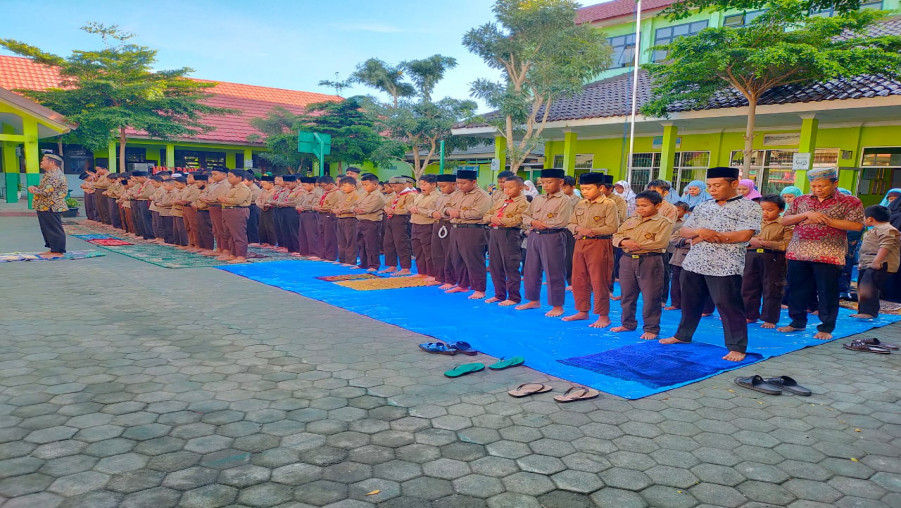MIN 2 BANDAR LAMPUNG LAKSANAKAN SHOLAT DHUHA PERDANA PASCA LIBUR